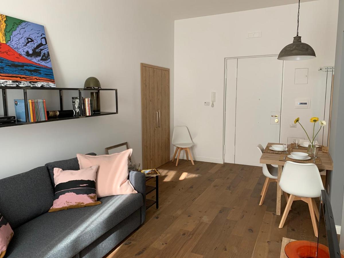 The Quality Apartment Napoli ภายนอก รูปภาพ